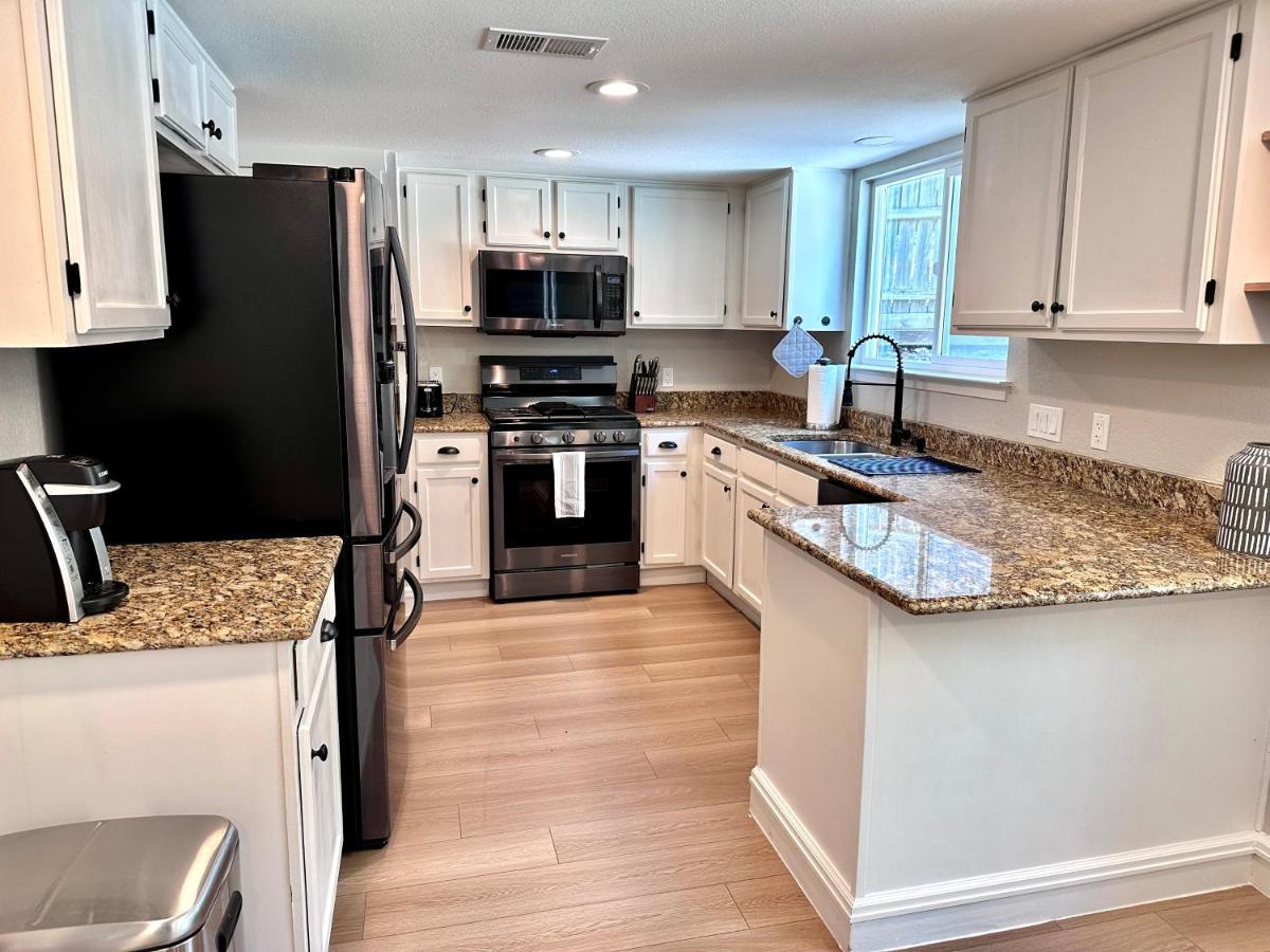 Holiday home Cozy Oak Hill Retreat With Pool *