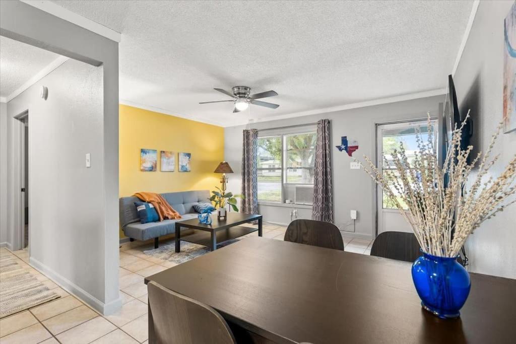 Holiday home The Wallflower - Next To Downtown Austin