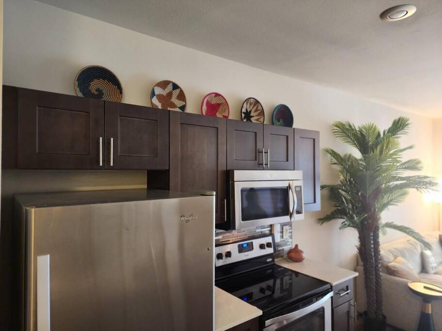 Apartment Luxury - Spacious 1bd 1ba With 4 Beds Located In Domain,