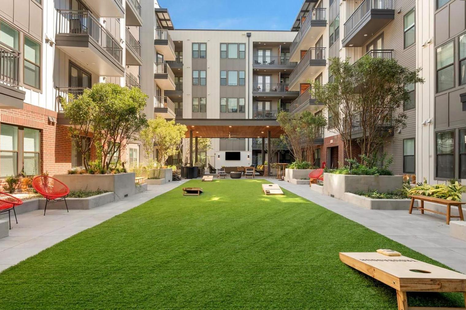 1br W Pool Gym Wd Nr U Texas Atx-135 *