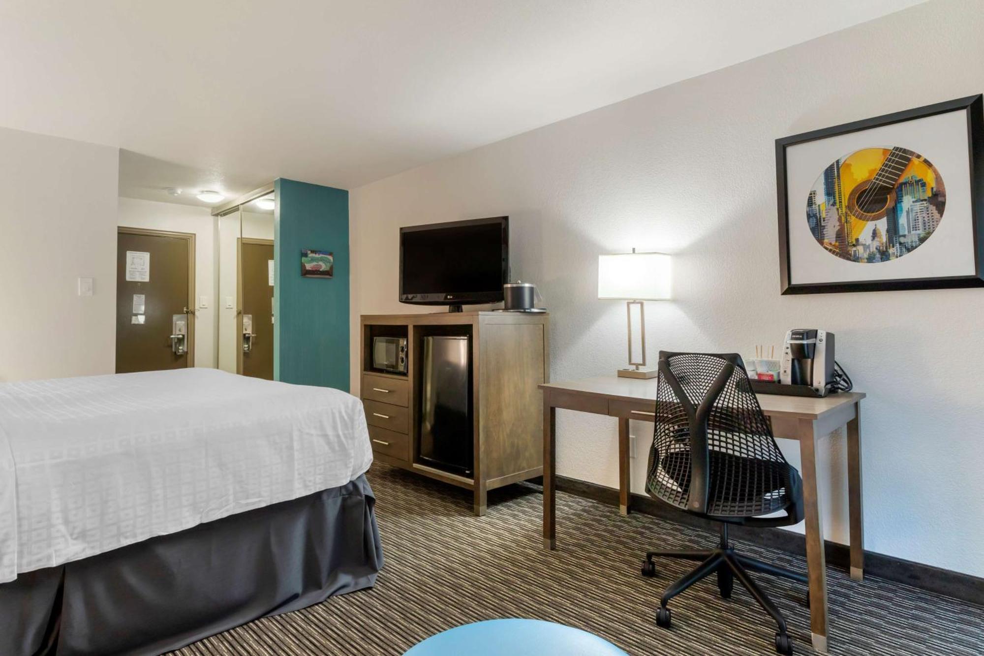 Aiden Hotel 4*