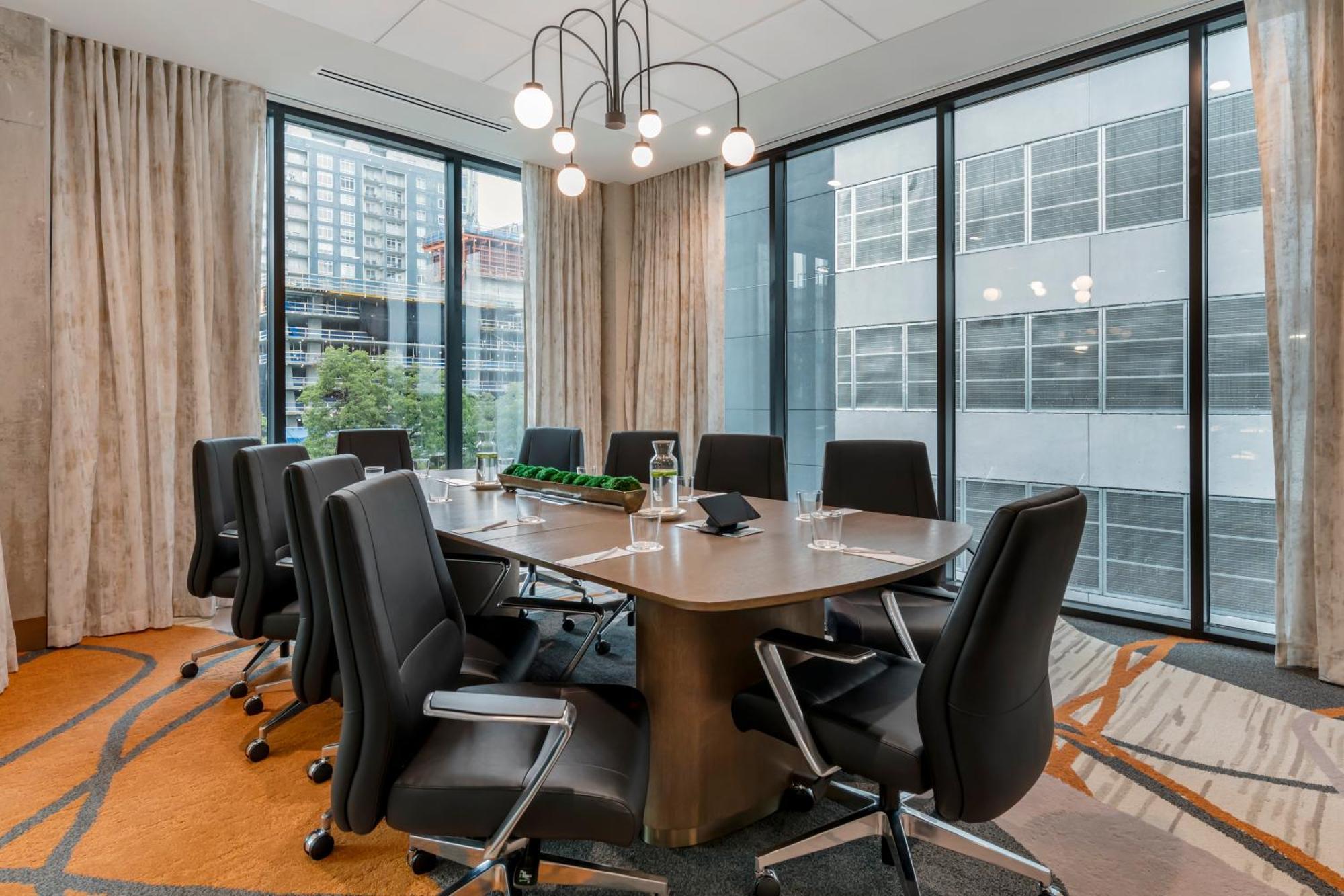 Hotel Cambria Downtown 4*