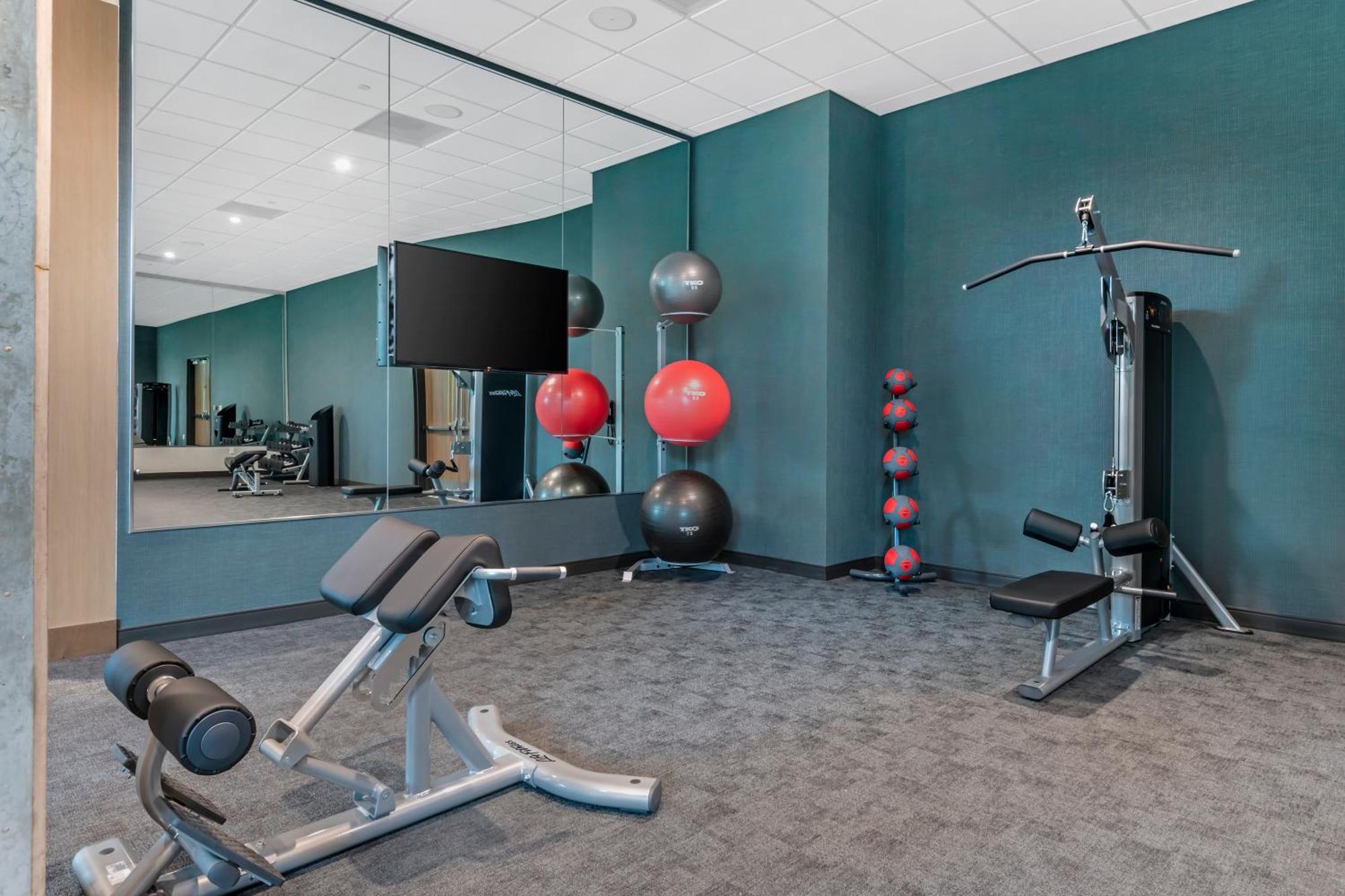 Cambria Downtown Hotel 4*