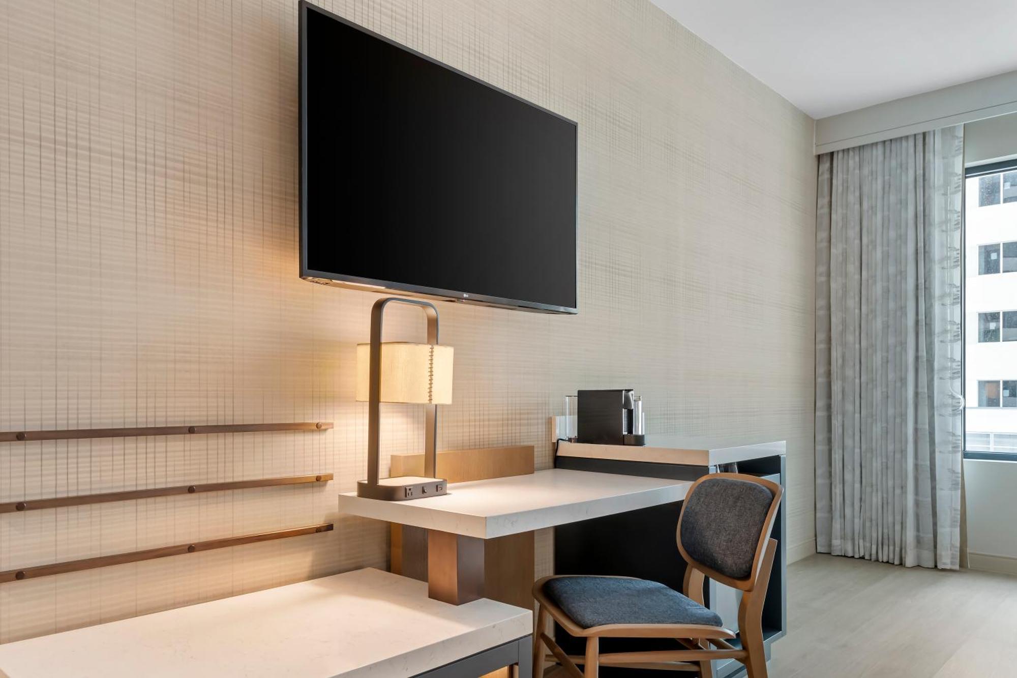 Hotel Cambria Downtown Austin
