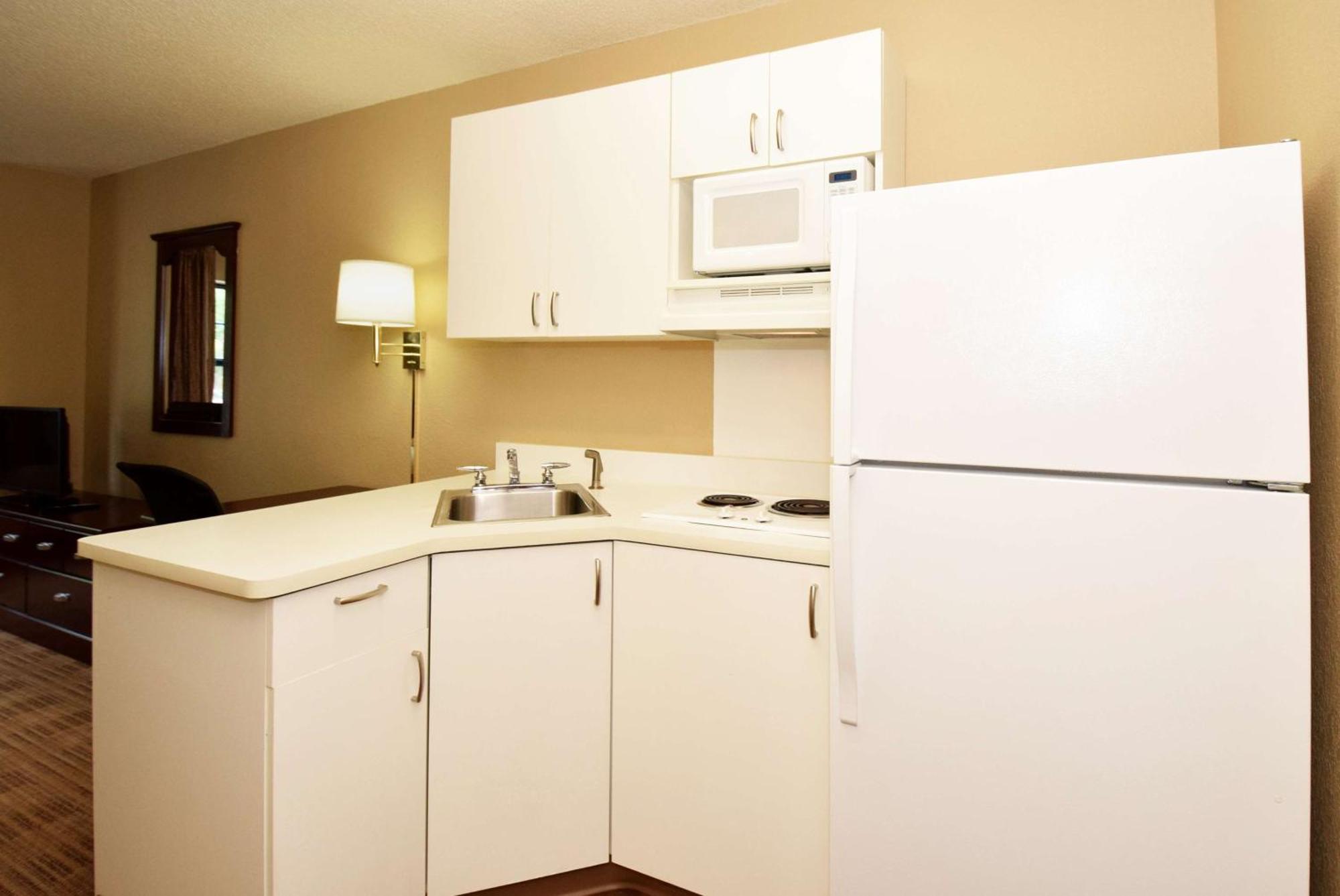 Hotel Extended America - - Southwest Austin
