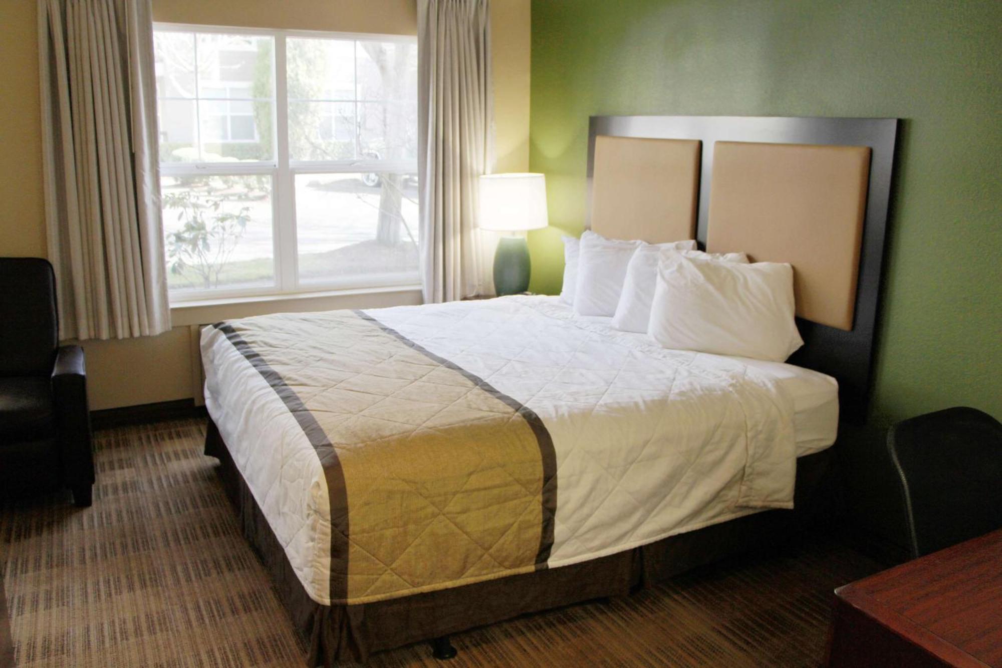 Extended America Select - - Northwest - Research Park 2*
