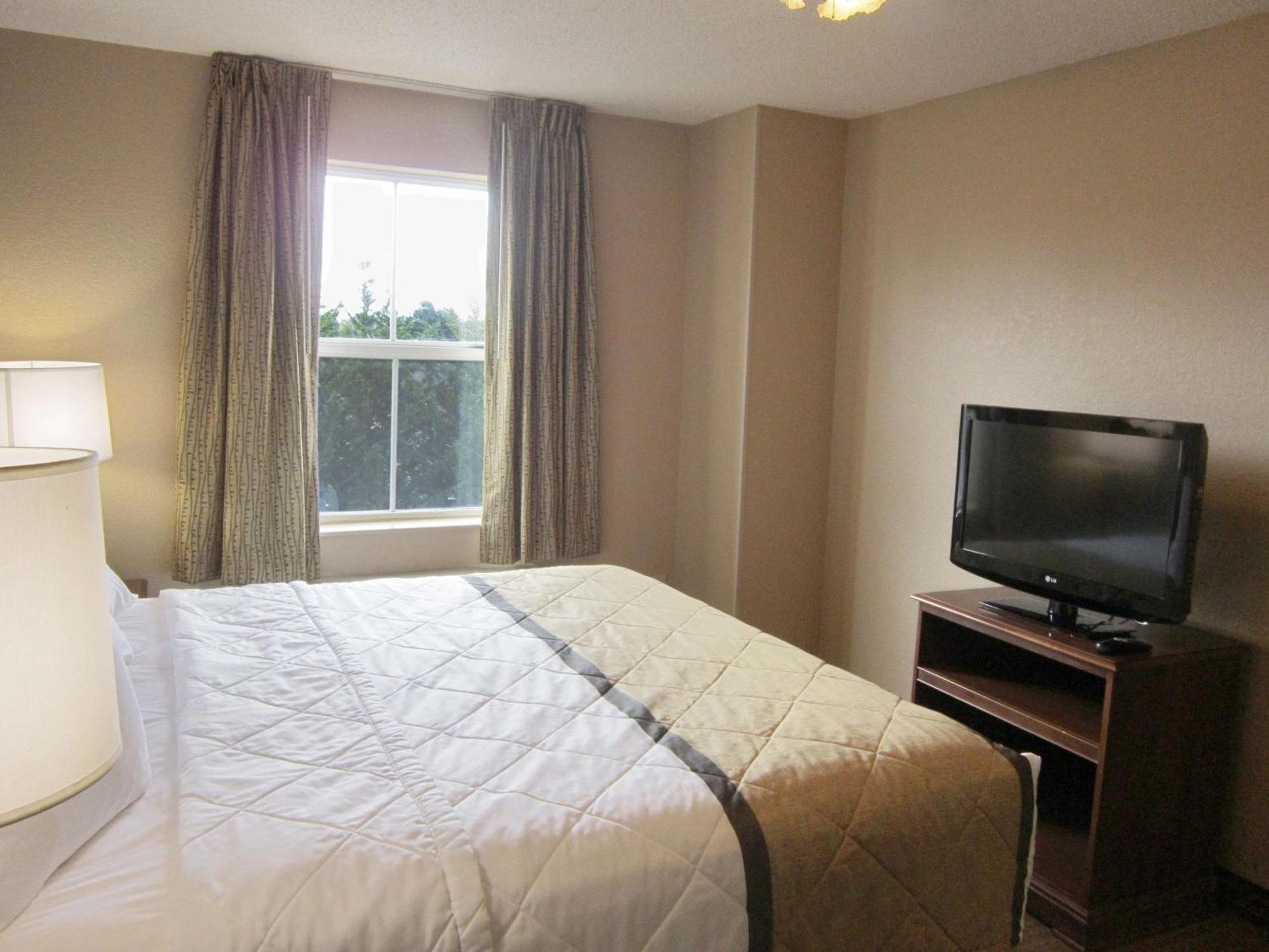 Extended America Select - - Northwest - Research Park Hotel 2*