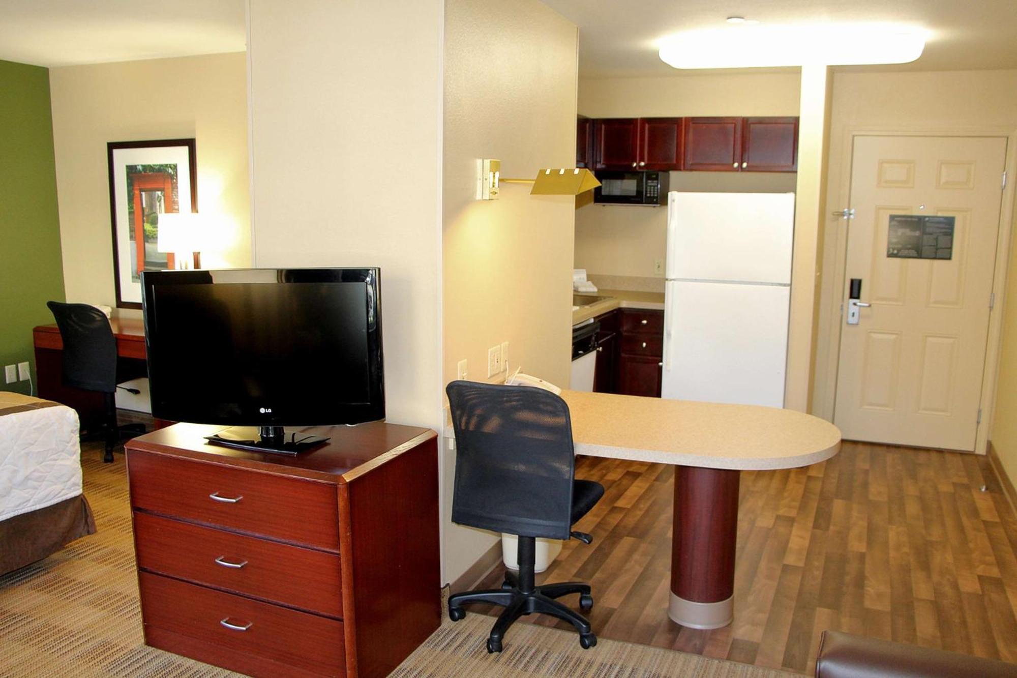 Extended America Select - - Northwest - Research Park 2*