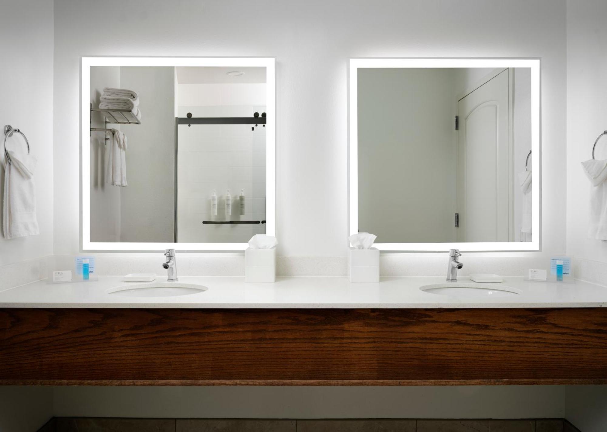 Hampton & Austin-downtown/convention Center 3* Austin