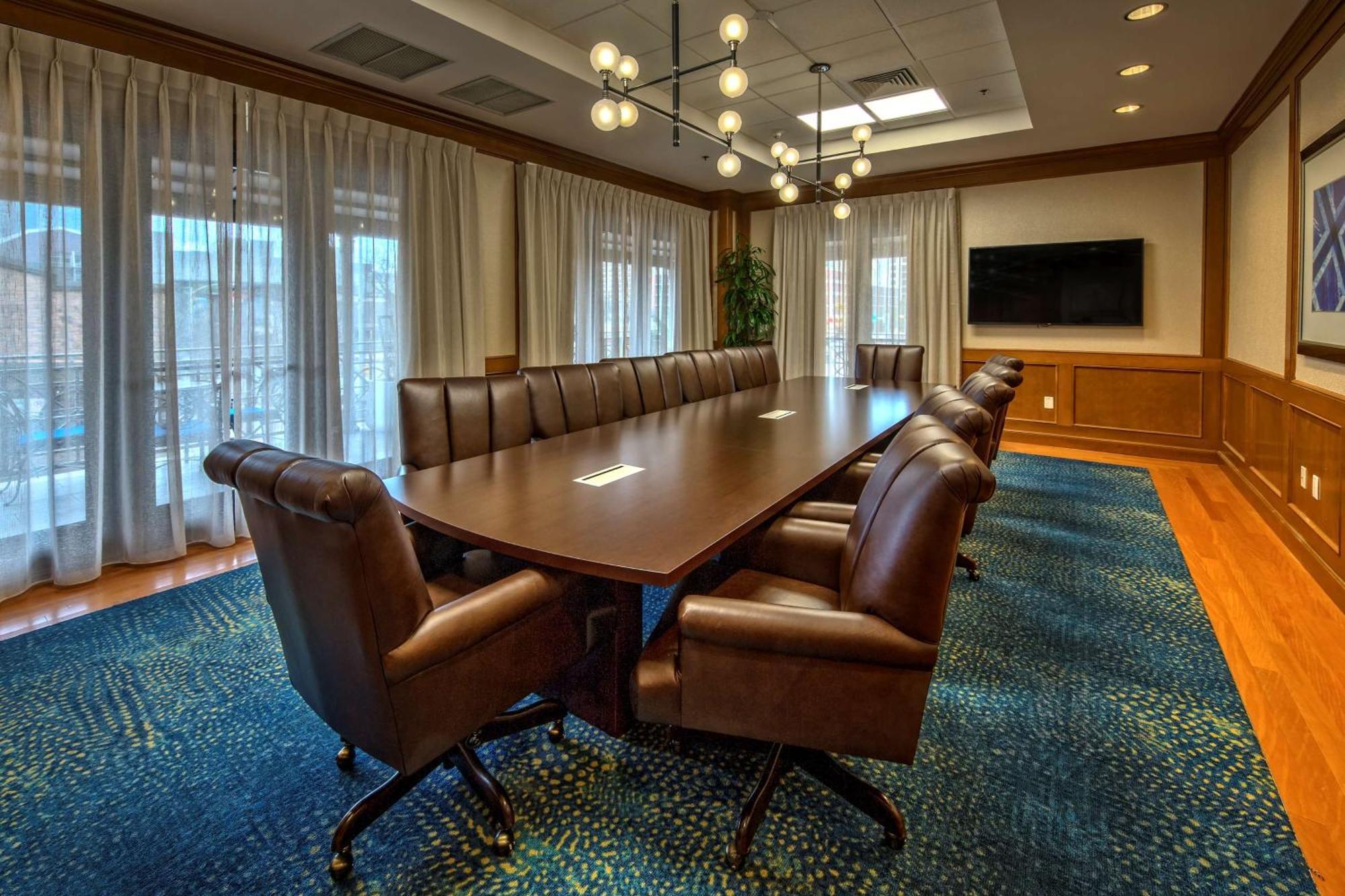 Hotel Hampton & Austin-downtown/convention Center