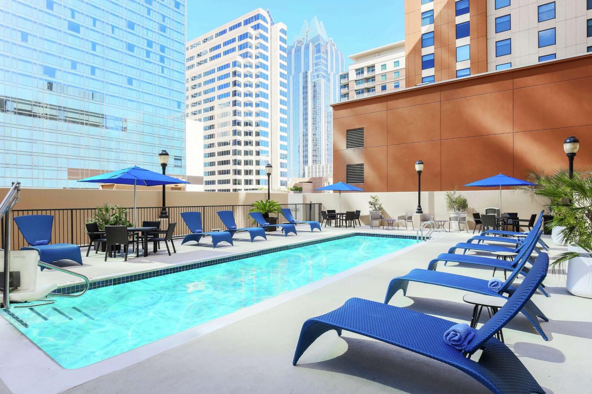 Hampton & Austin-downtown/convention Center Hotel 3*
