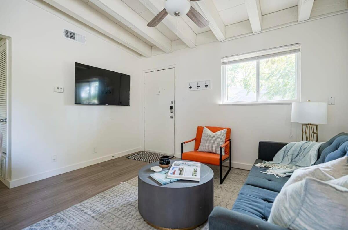 The Modern I Sleep 5 I Close To Downtown I Roku Tv Austin