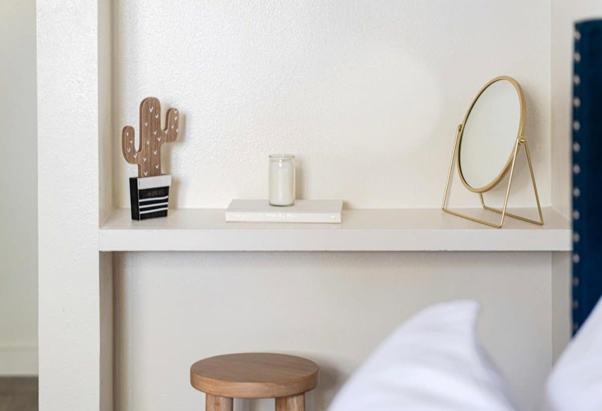The Modern I Sleep 5 I Close To Downtown I Roku Tv Apartment *