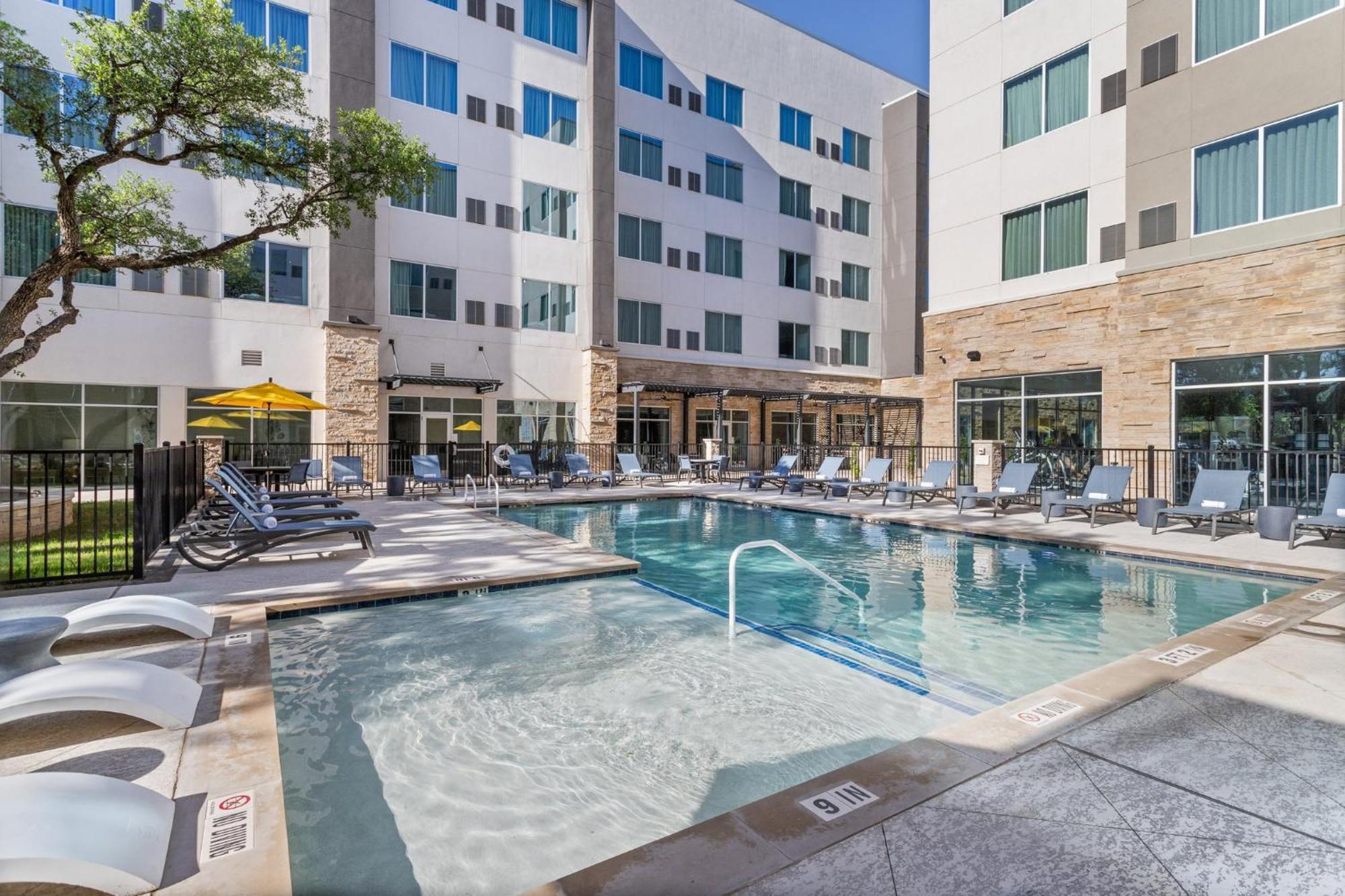 Even Uptown Near The Domain By Ihg Austin