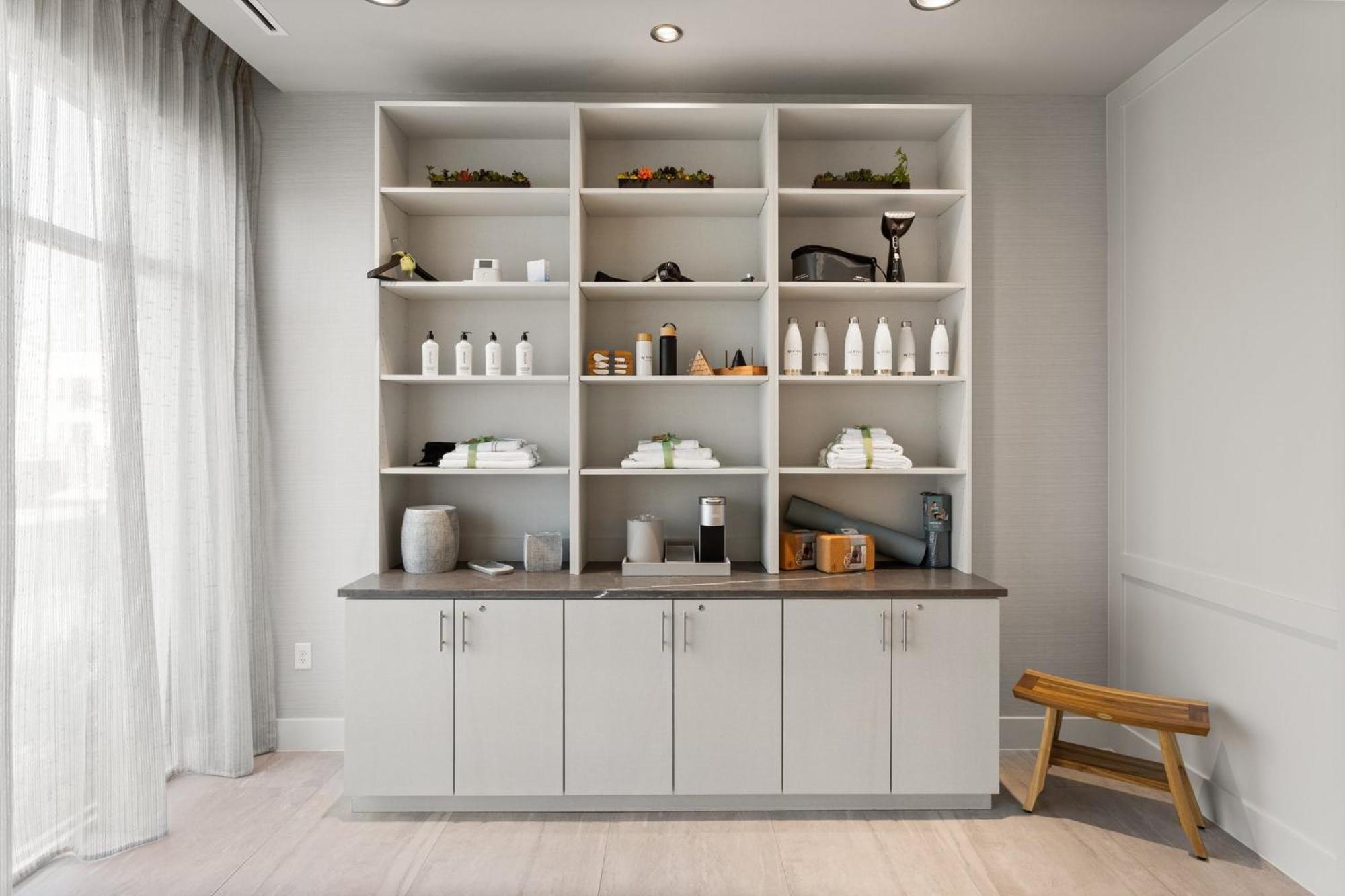 Even Uptown Near The Domain By Ihg 4* Austin