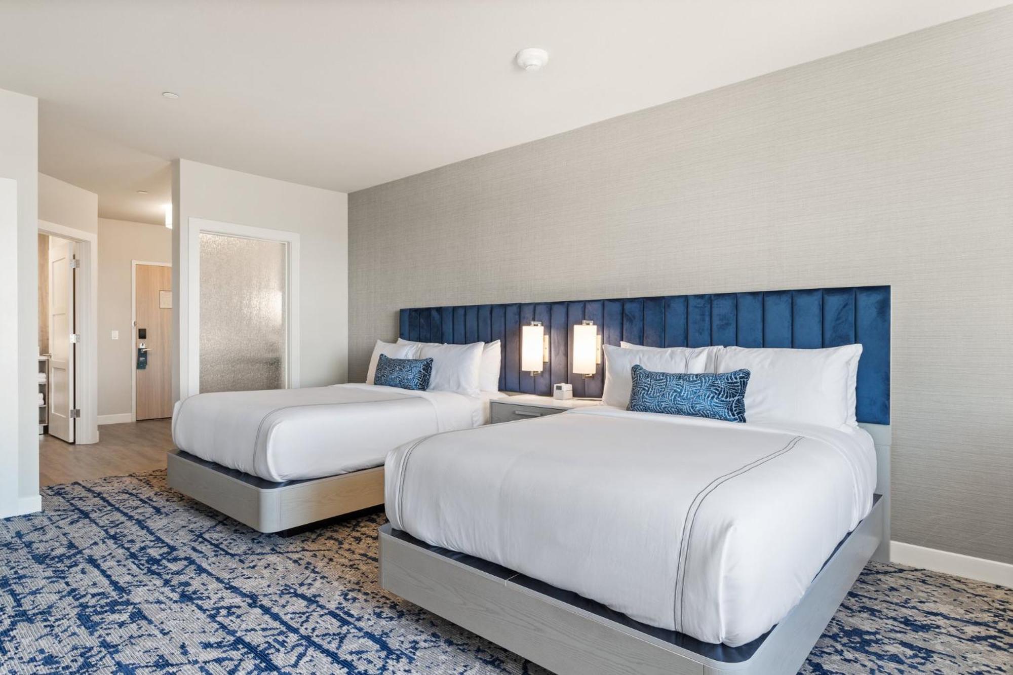 Even Uptown Near The Domain By Ihg Hotel