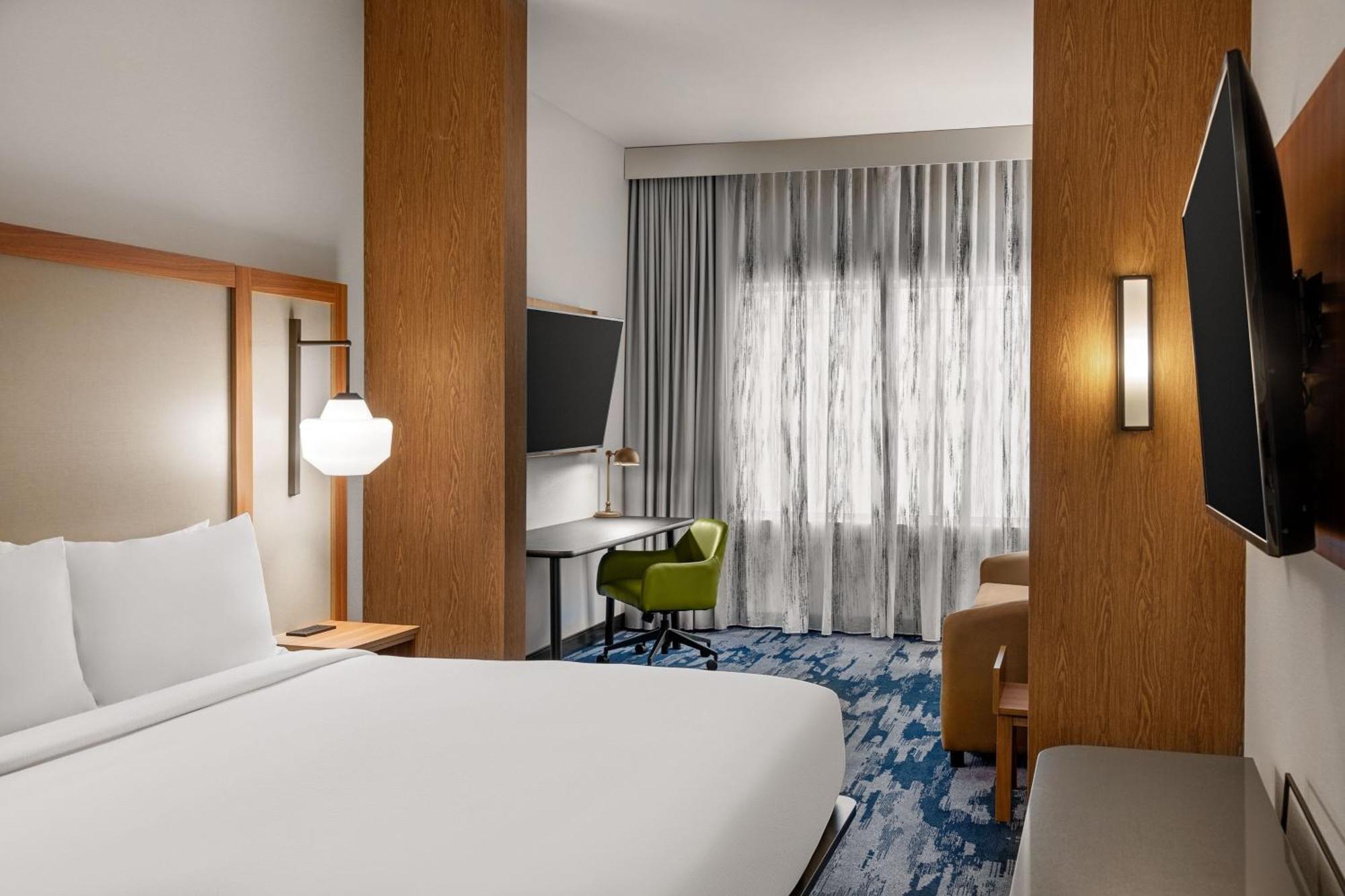 Fairfield Inn & Suites Austin Downtown Hotel *