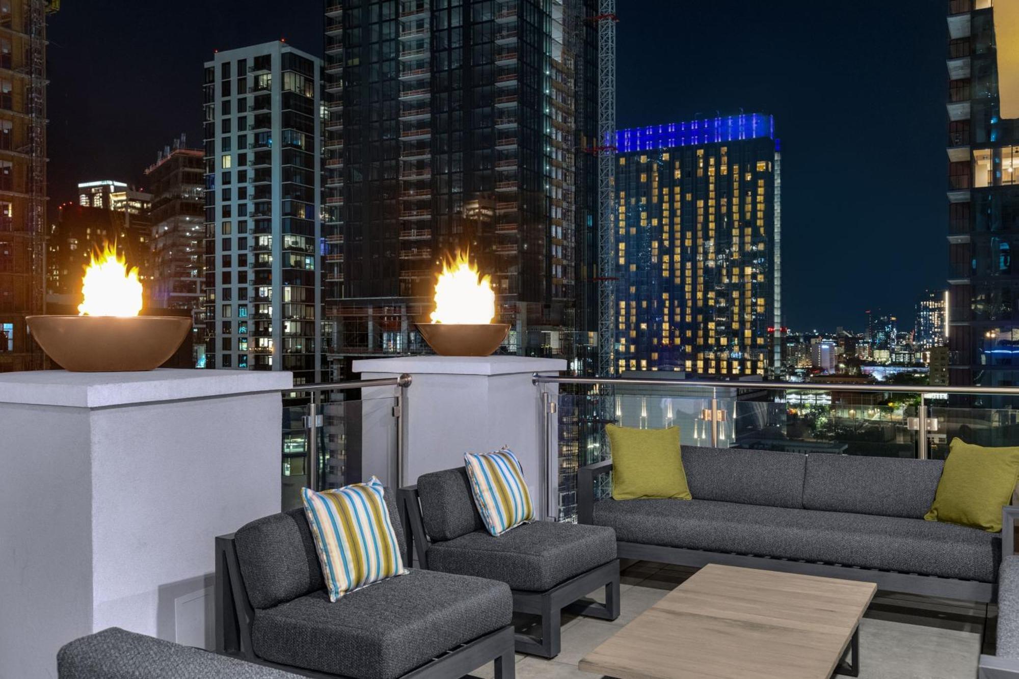 Fairfield Inn & Suites Austin Downtown Hotel