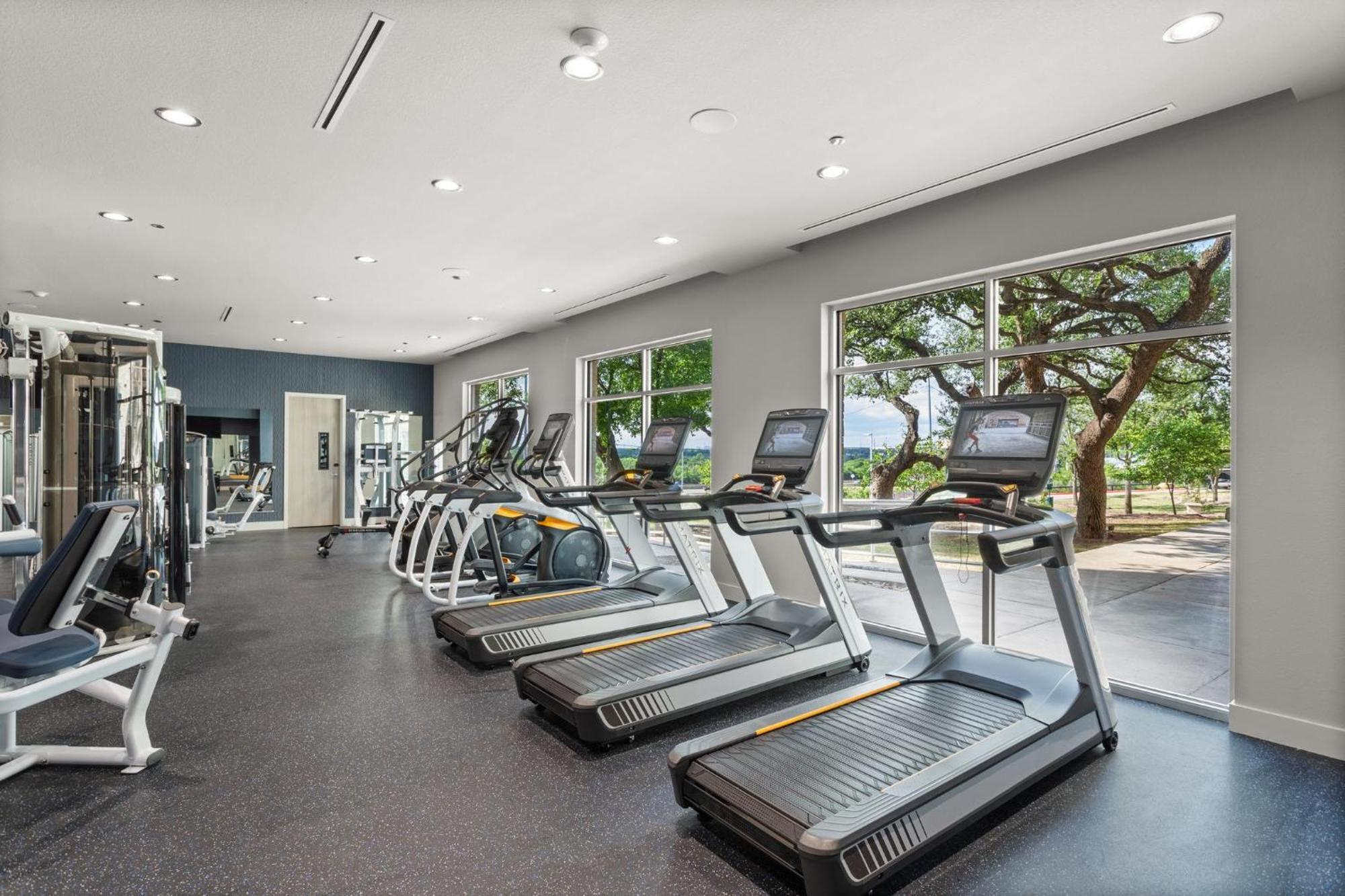 Even Uptown Near The Domain By Ihg Hotel 4*