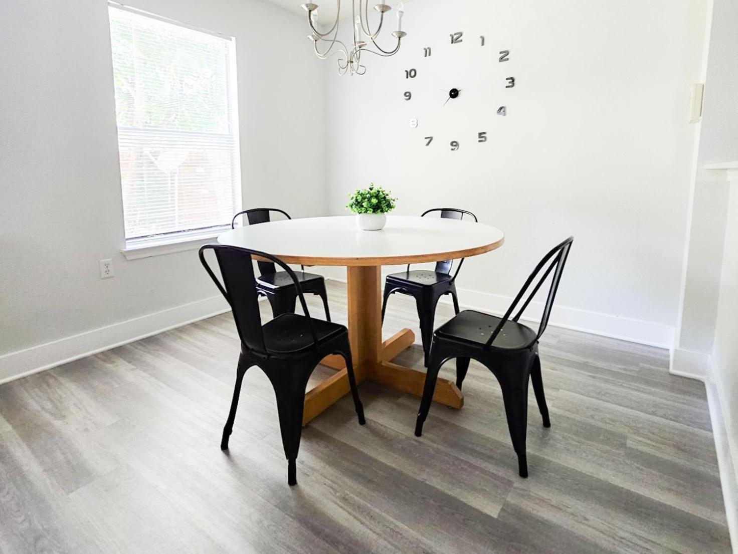 Cozy Near Downtown And Airport Austin