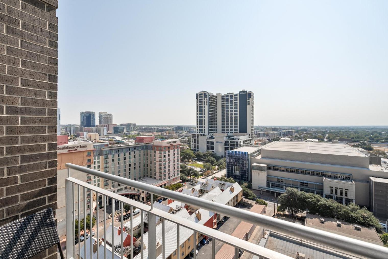 Apartment Downtown 1br W Gym Pool Wd Nr Capitol Atx-206