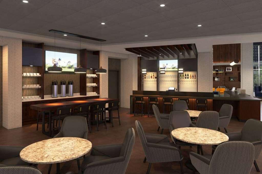 Hyatt Place Airport Hotel