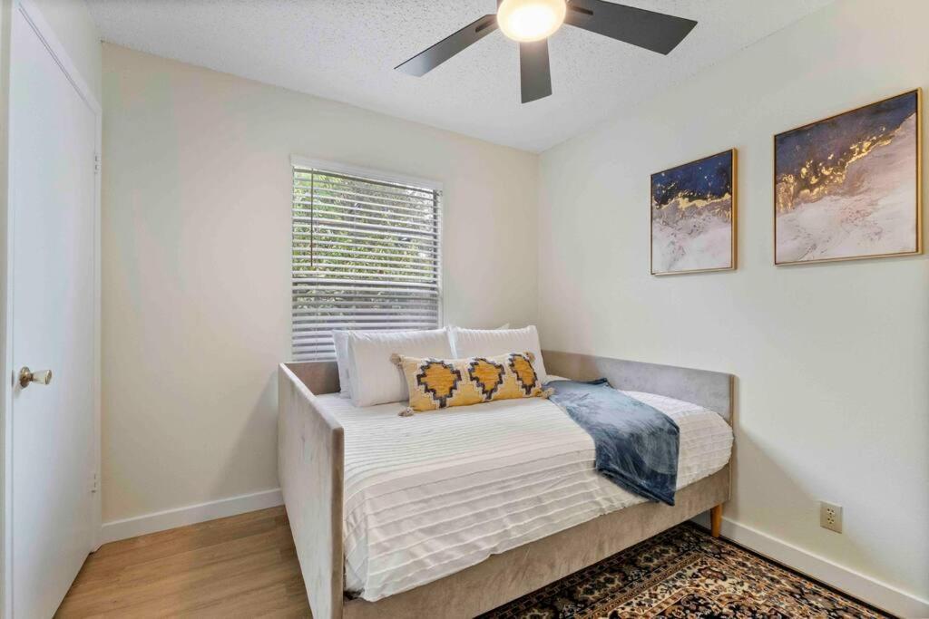 3 Bedroom Workspace-foodies Dream! Close To Zilker, & Downtown! * Austin