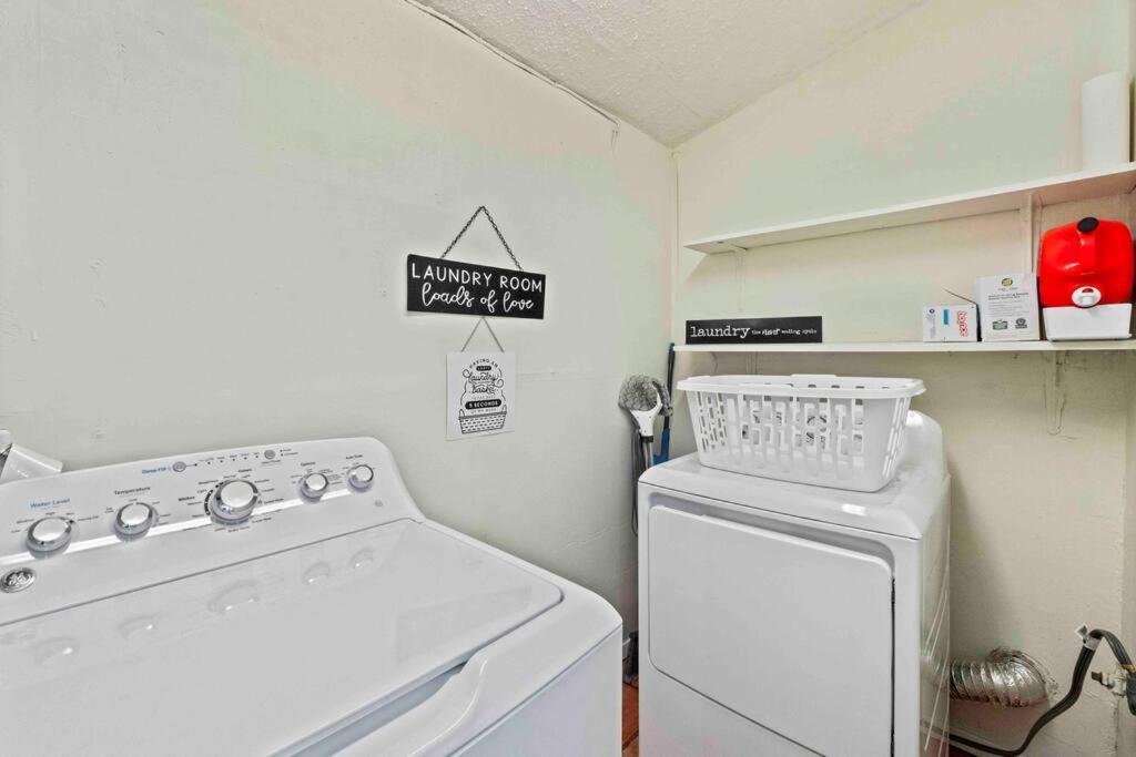 3 Bedroom Workspace-foodies Dream! Close To Zilker, & Downtown!