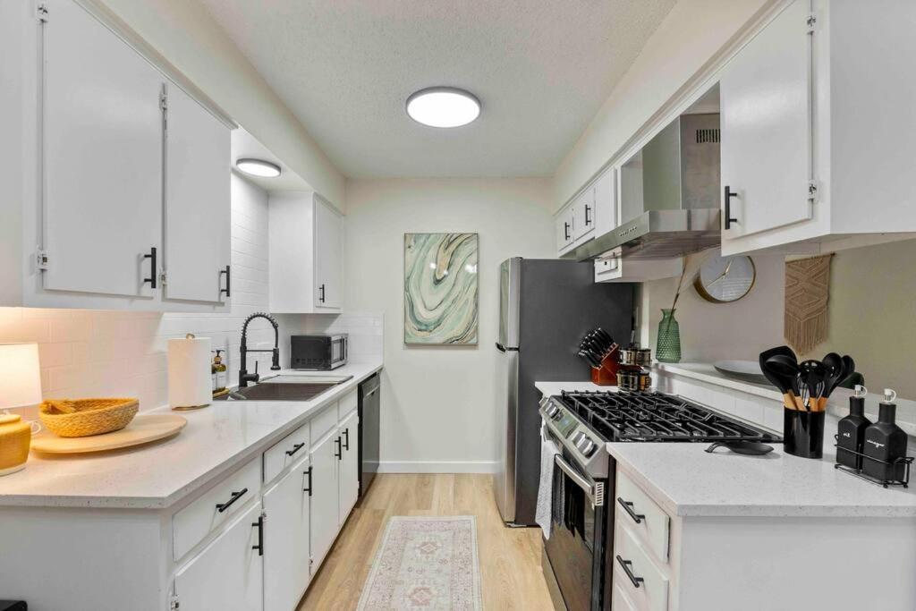 3 Bedroom Workspace-foodies Dream! Close To Zilker, & Downtown! Austin