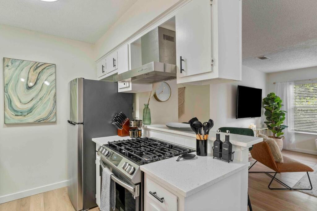 Holiday home 3 Bedroom Workspace-foodies Dream! Close To Zilker, & Downtown! Austin
