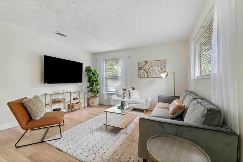 3 Bedroom Workspace-foodies Dream! Close To Zilker, & Downtown! Austin