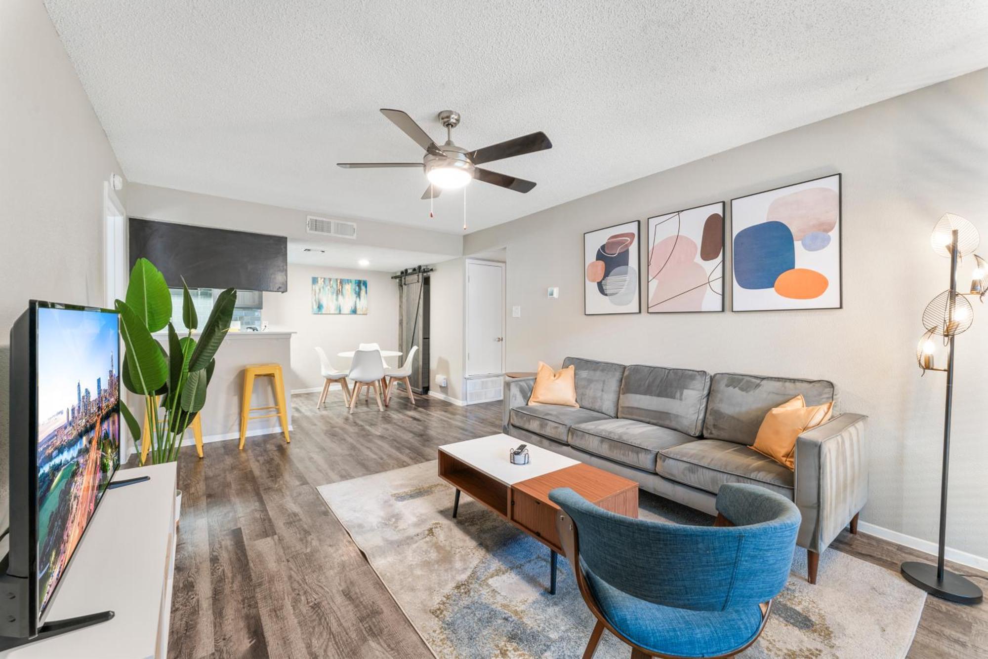 Soco Chic Close To Downtown