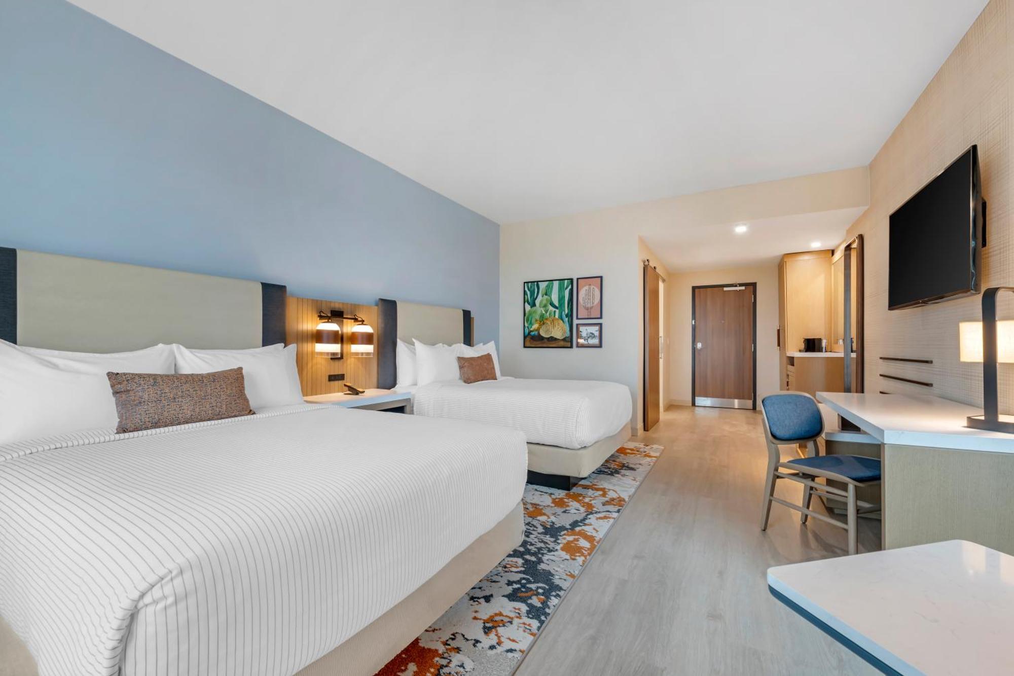 Cambria Downtown Hotel