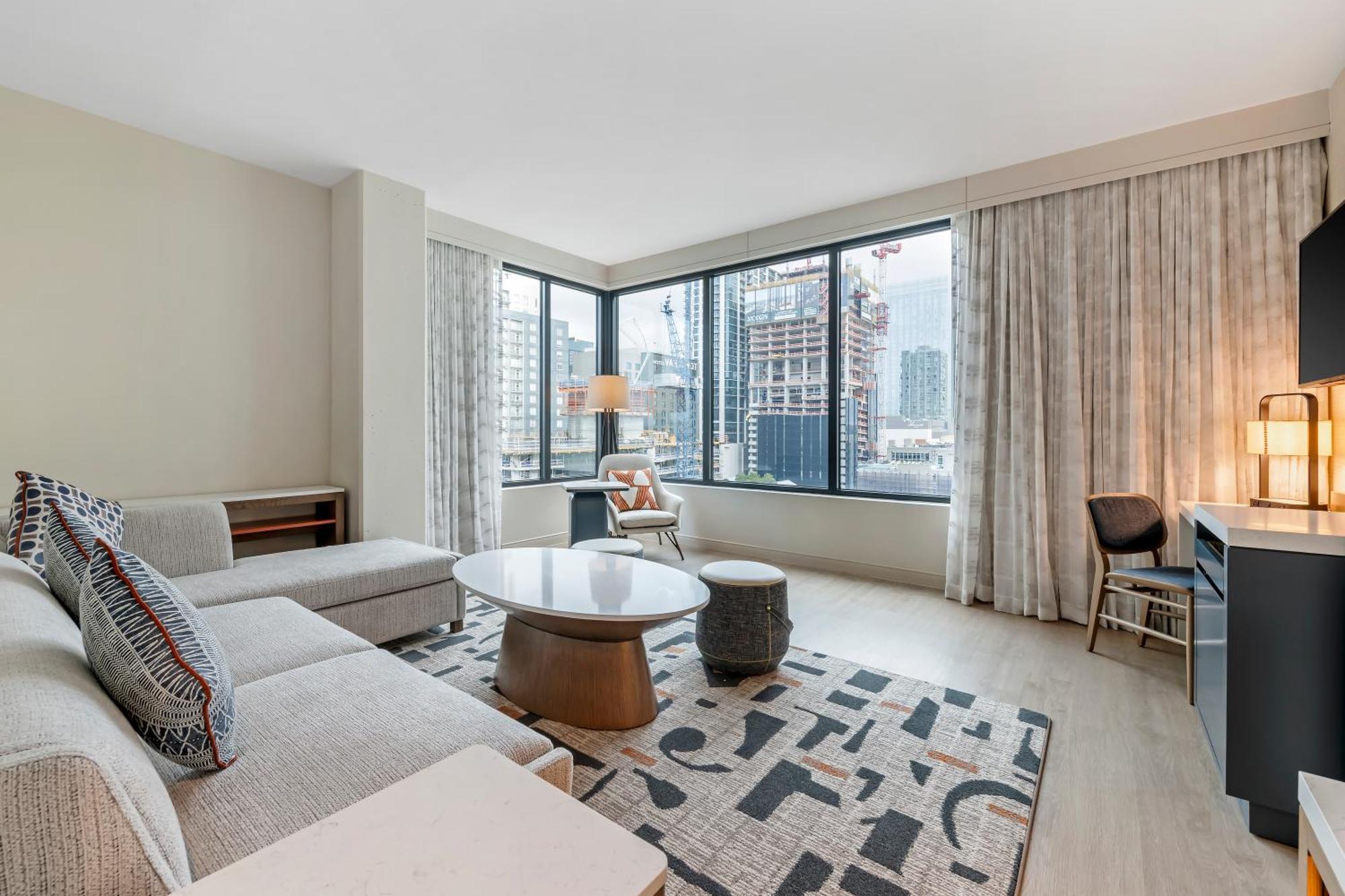Hotel Cambria Downtown 4*