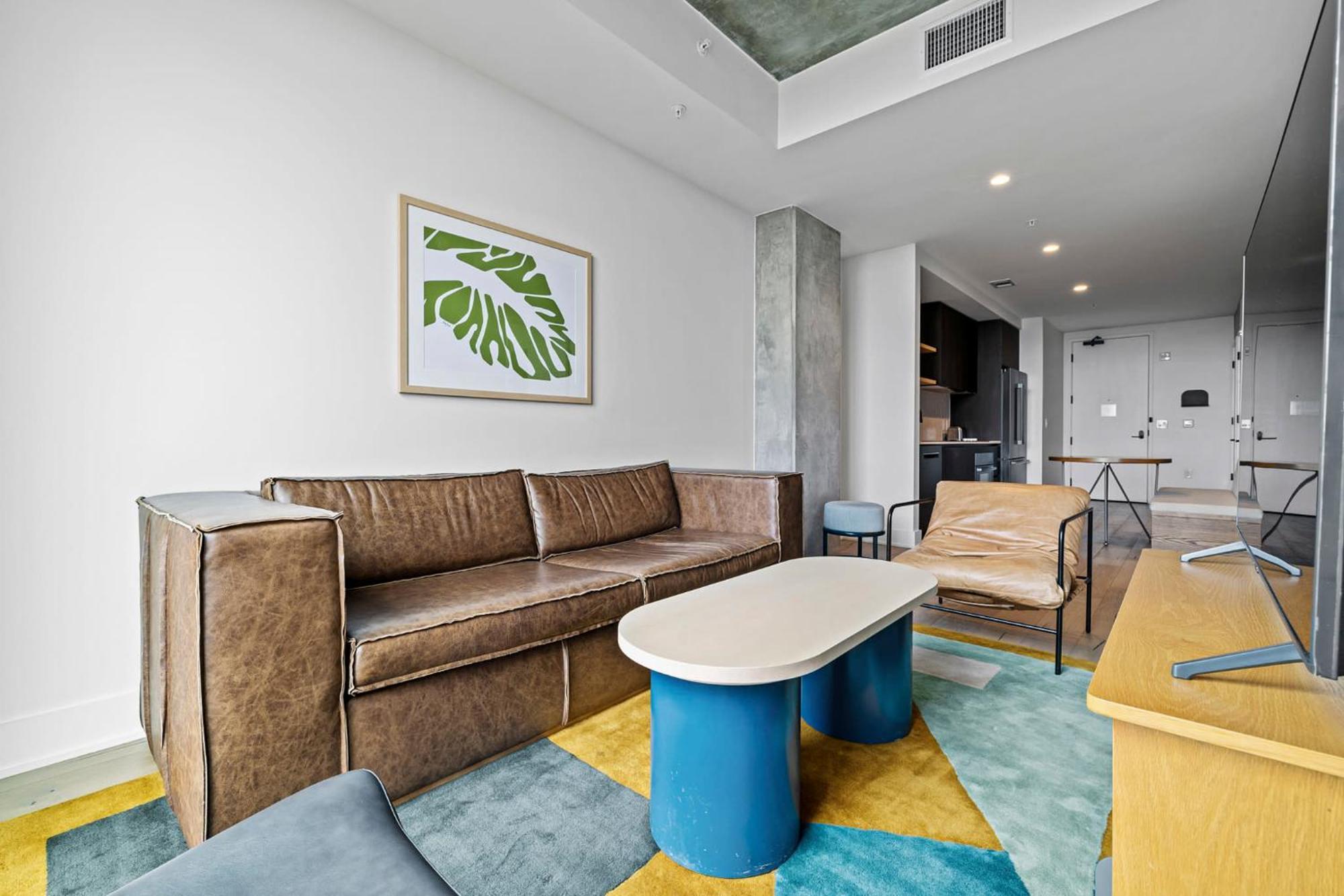Modern 1br On Rainey St - Pool & Views