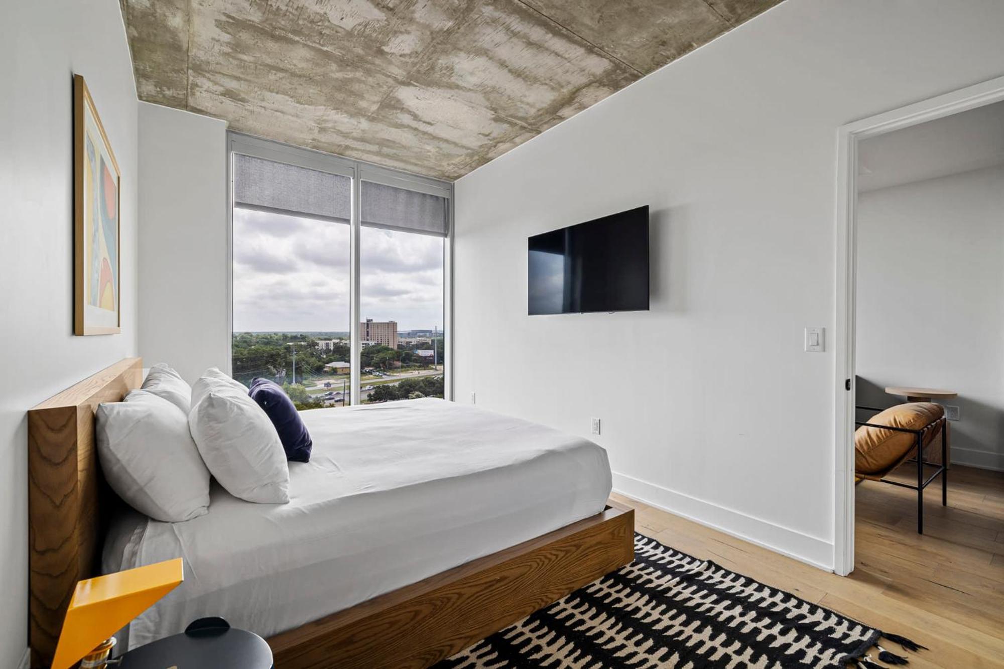 Modern 1br On Rainey St - Pool & Views Holiday home