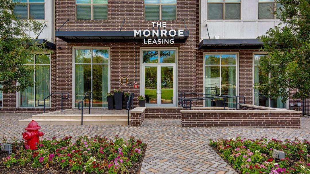 Landing At The Monroe - 1 Bedroom In Montopolis Apartment Austin