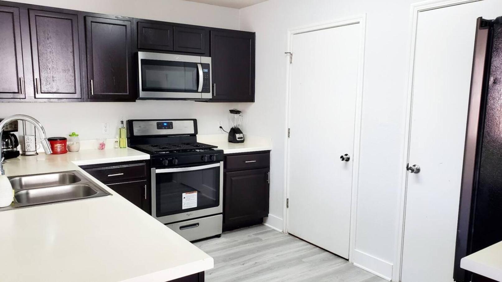 Cozy Near Downtown And Airport Holiday home Austin