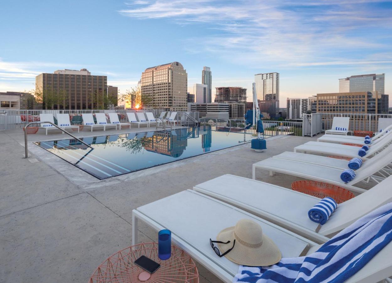 Has To Offer In With Pool And Gym Onsite * Austin