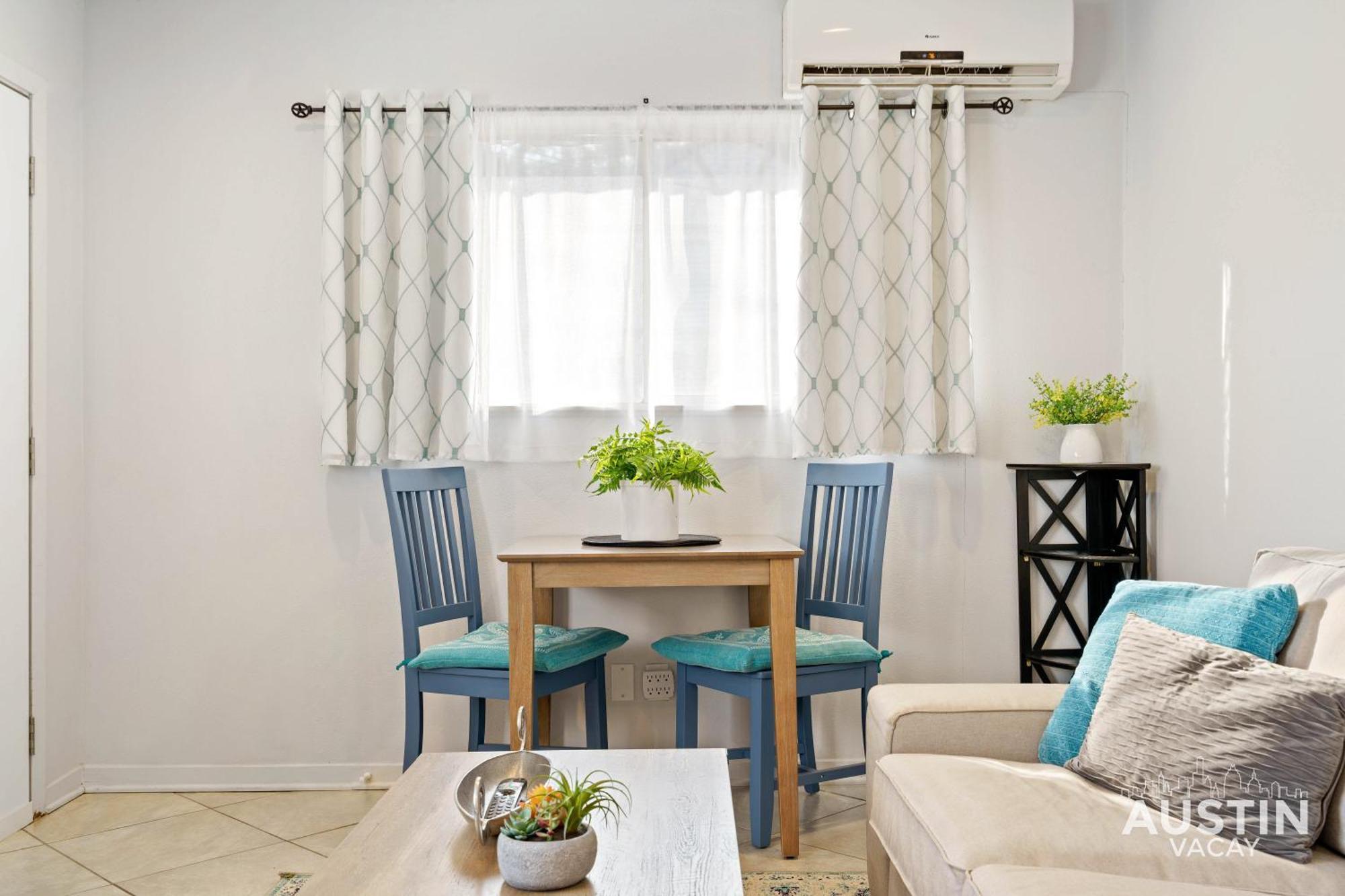 Holiday home Near Barton Springs And Dt Atx Cozy And Affordable Austin