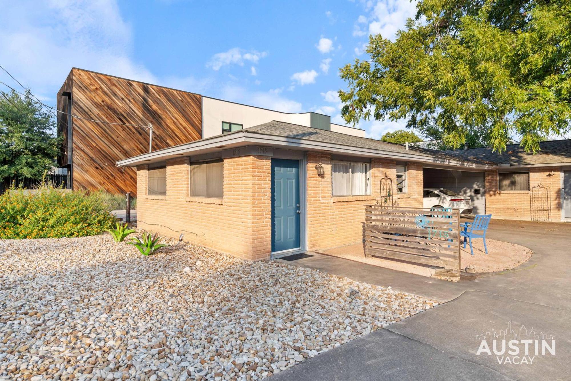 Near Barton Springs And Dt Atx Cozy And Affordable Holiday home *