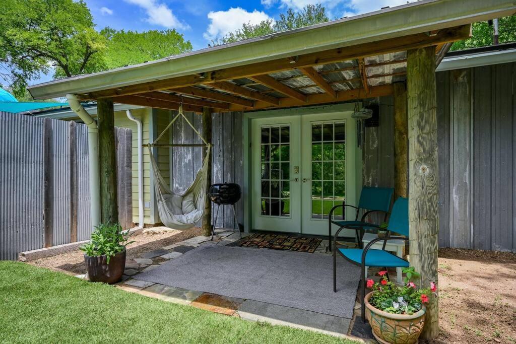 Holiday home 5br Double Unit On Creek - Large Yard - Sleeps 12 Austin