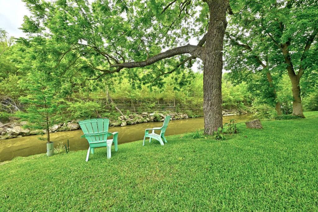 5br Double Unit On Creek - Large Yard - Sleeps 12
