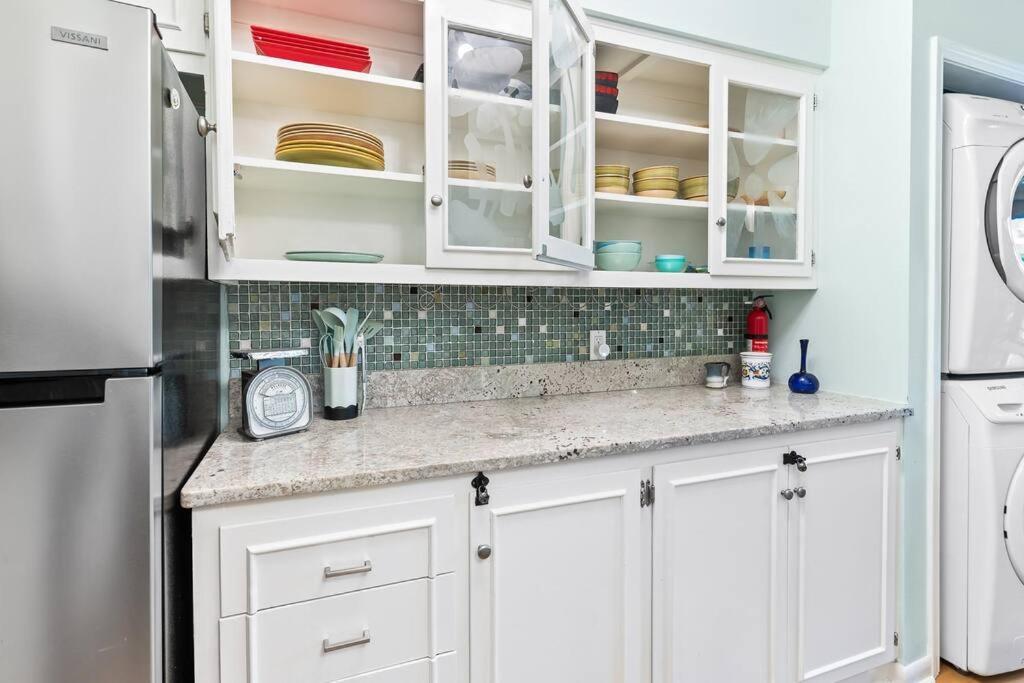 Holiday home 5br Double Unit On Creek - Large Yard - Sleeps 12 Austin