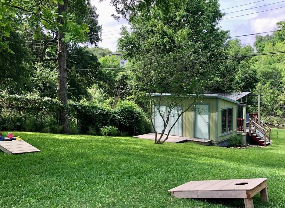 5br Double Unit On Creek - Large Yard - Sleeps 12 *