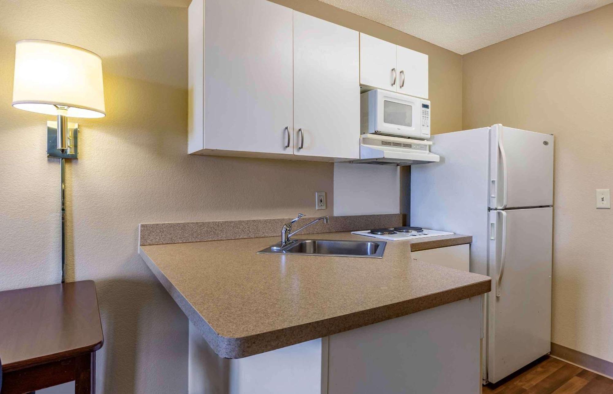 Hotel Extended America - - Northwest Arboretum 2*