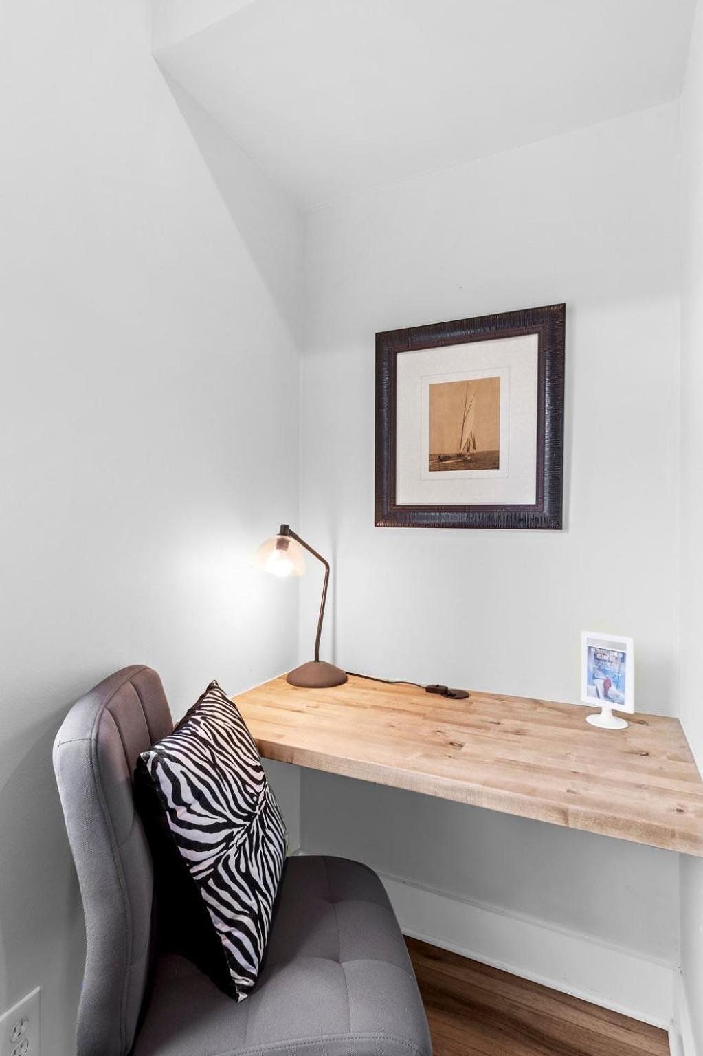 Authentic Texas Beauty By 6th Street Walk To Downtown Eateries Holiday home Austin