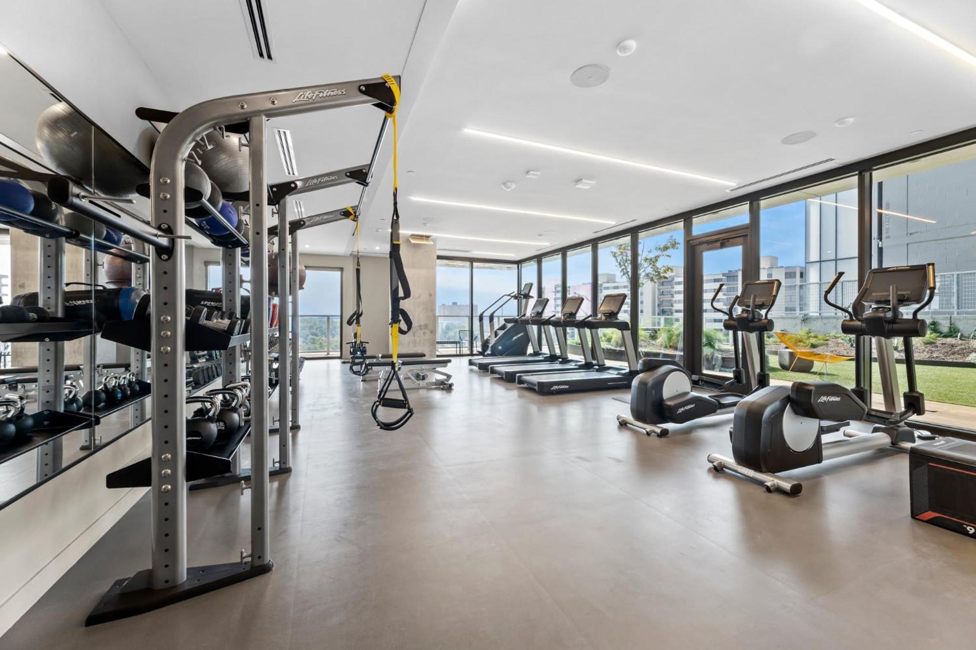 Modern 1br On Rainey St - Pool & Views Holiday home Austin