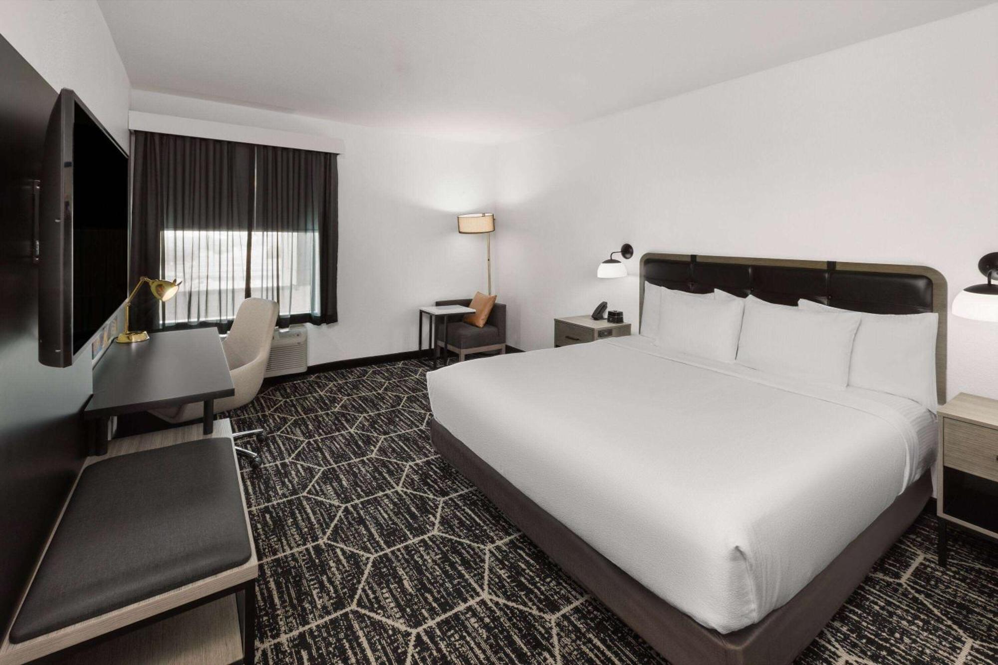 Hotel La Quinta & By Wyndham Parmer Tech Ridge Austin
