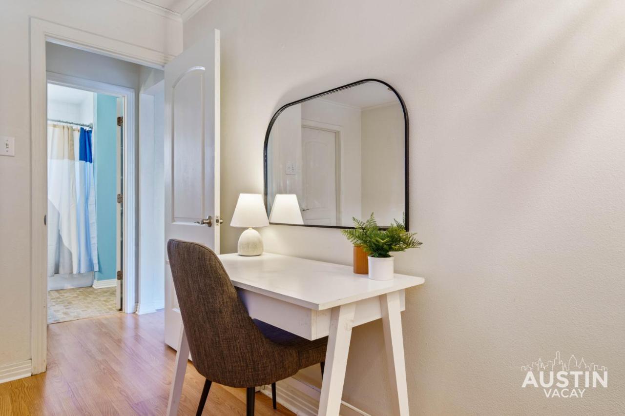 Pet Friendly W Pool Minutes From Zilker Park In Apartment Austin